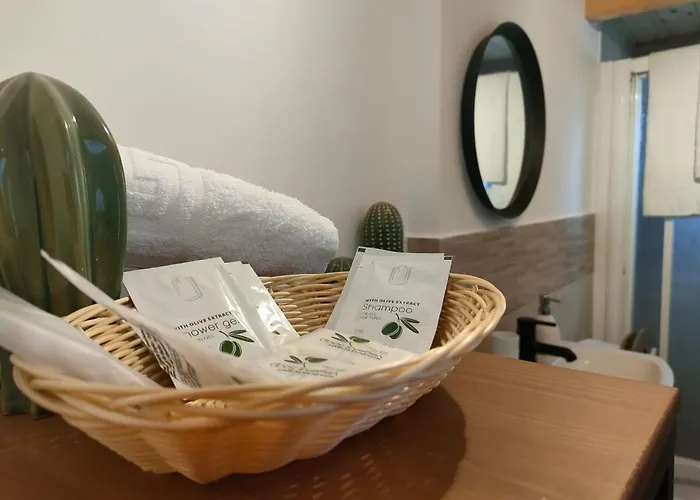 Monica Apartman