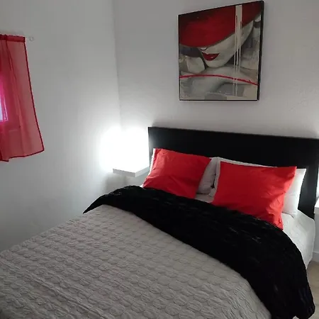 Monica Apartment
