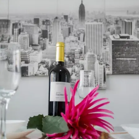Monica Apartment *
