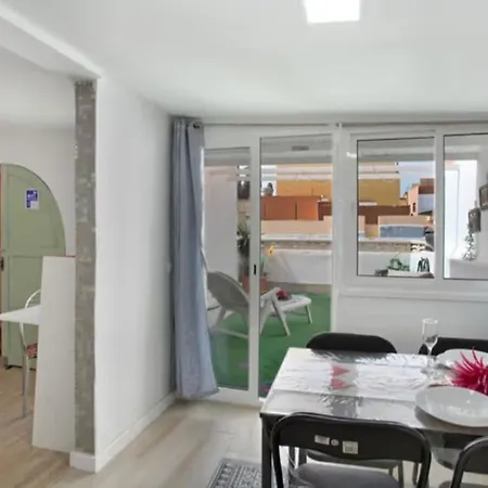 Monica Apartment *